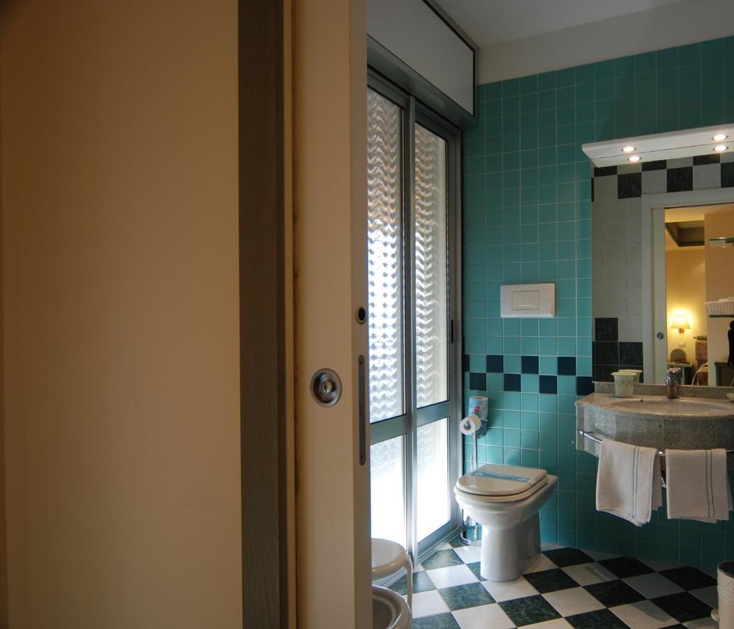 Hotel Montecarlo Lido di Jesolo Pokoj fotografie